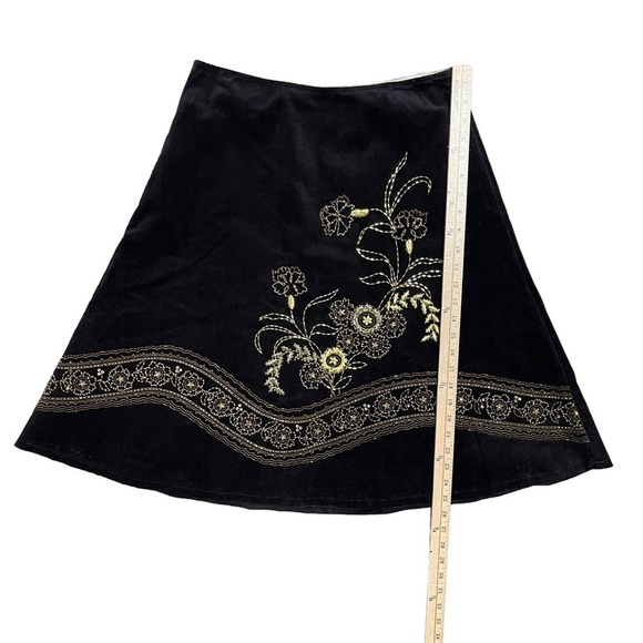 Willi Smith Black Corduroy Embroidered A-Line Short Skirt Gold Floral Stitching - Picture 5 of 8